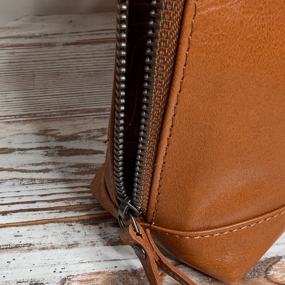 Spikes & Sparrow Brown Leather Shoulder Bag - Picture 11 of 12